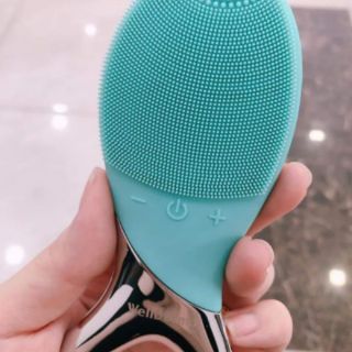 MÁY RỬA MẶT WELLDERMA CLEANSING FISH HÀN QUỐC