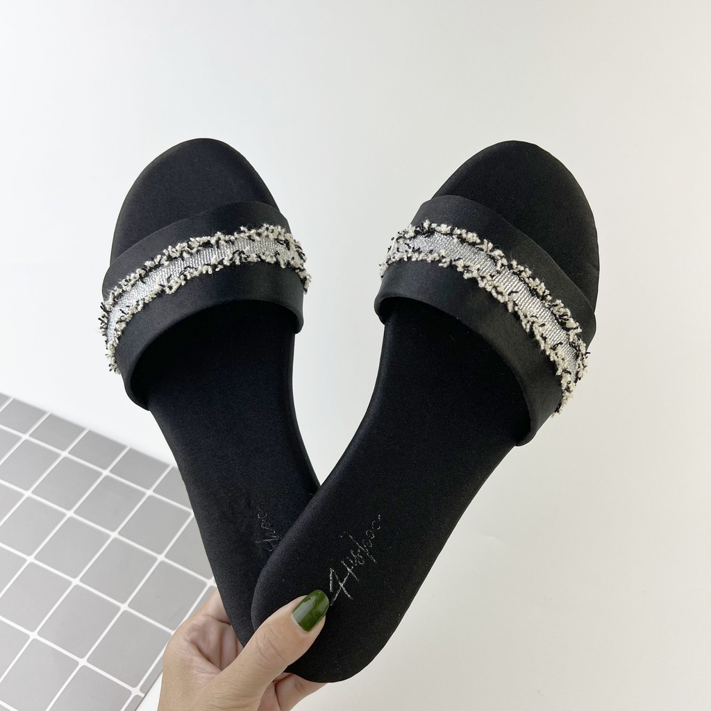 Dép nữ thấp dáng sandal đi biển quai ngang bảng to đính đá chính hãng có Bigsize HISHOO màu đen S063