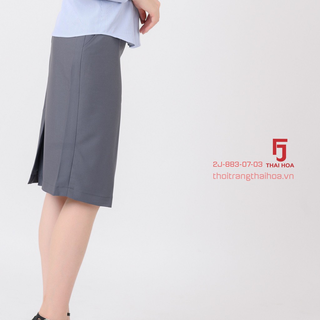 Chân váy dài Thái Hòa 2J883-07-03  Chân váy công sở dài, màu xám, dáng ôm,Chất liệu vải nhẹ,độ bền màu cao