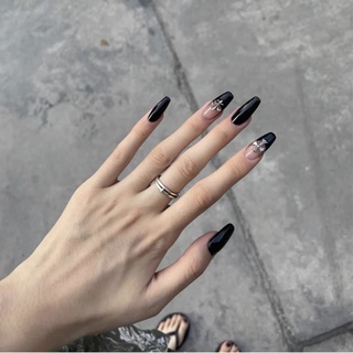 Móng úp, móng giả thiết kế, nailbox vẽ thủ công màu đen cá tính+ charm thập giá- A150