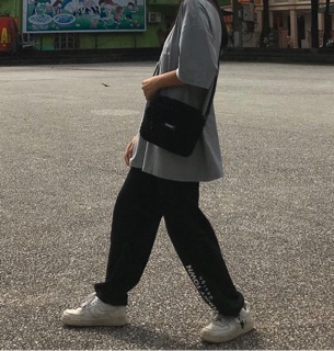 ( TÚI ) FUNKY BOA FLEECE MINI BAG