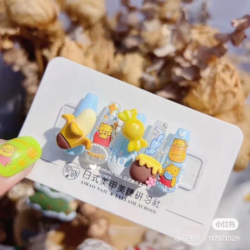 sticker lụa 5d cao cấp hình con gấu hoạt hình