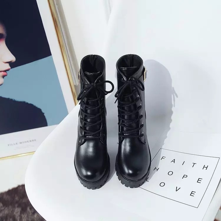 Boot chiến binh cao cổ đế vuông cao gót 7cm - 6250 | BigBuy360 - bigbuy360.vn