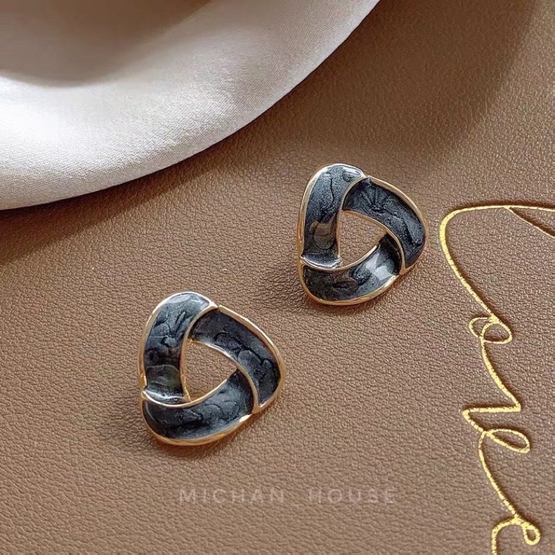 Hoa tai Retro vintage phù hợp đi chơi, đi làm cho các bạn nữ