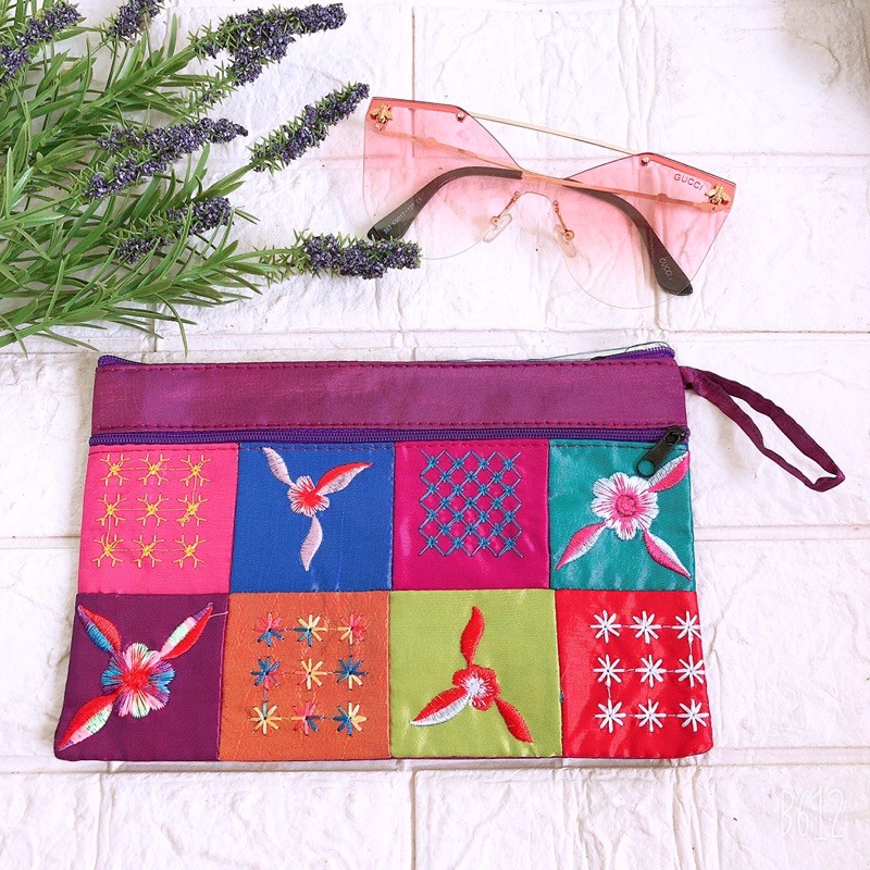 Ví lụa thêu ô vuông đựng mỹ phẩm