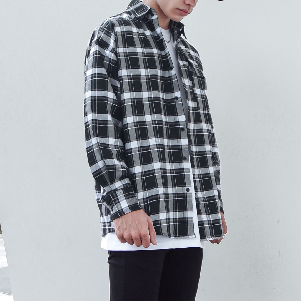Áo Sơ Mi Flannel Màu Tím Sọc Đen Trắng Form Rộng Thoải Mái Chất Liệu Cotton Thoáng Mát Phong Cách Đường Phố