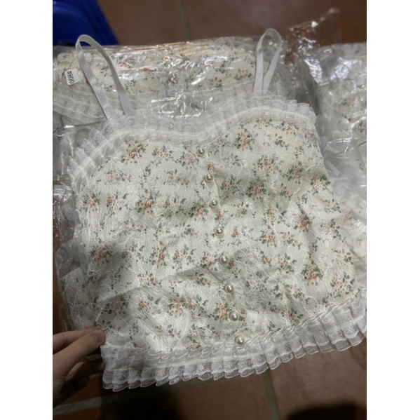 HÀNG ĐẸP*Áo bra ren hoa nhí đính khuy,Áo hai dây mẫu mới croptop  3025