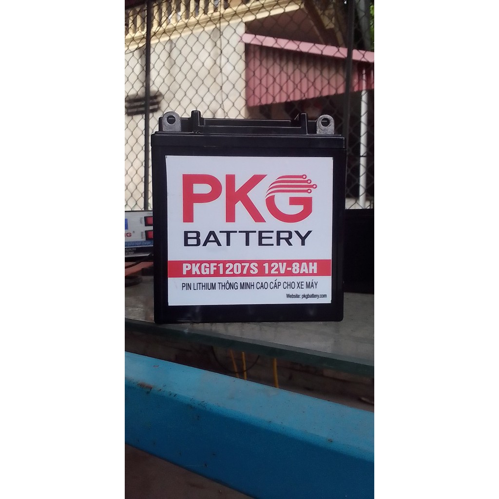 ẮC QUY LIFEPO4 12.8V 8AH THÔNG MINH MAX 100A KHỞI ĐỘNG XE MÁY BẢO HÀNH 2 NĂM