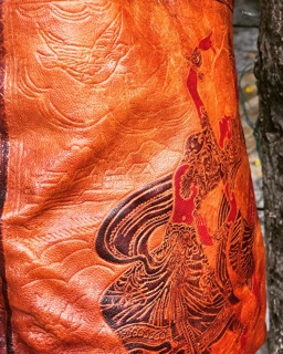 Túi xách da mộc khắc secondhand