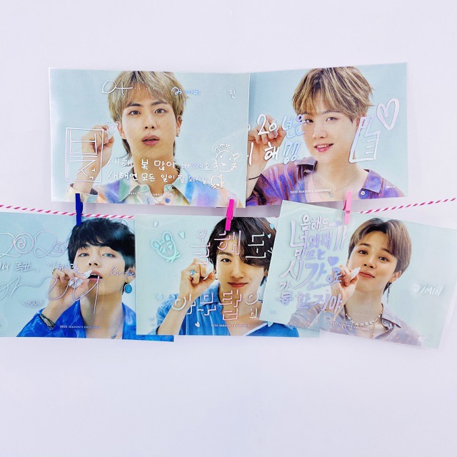 Card BTS Season's Greetings 2020 kèm 7 tấm kính trong phản quang