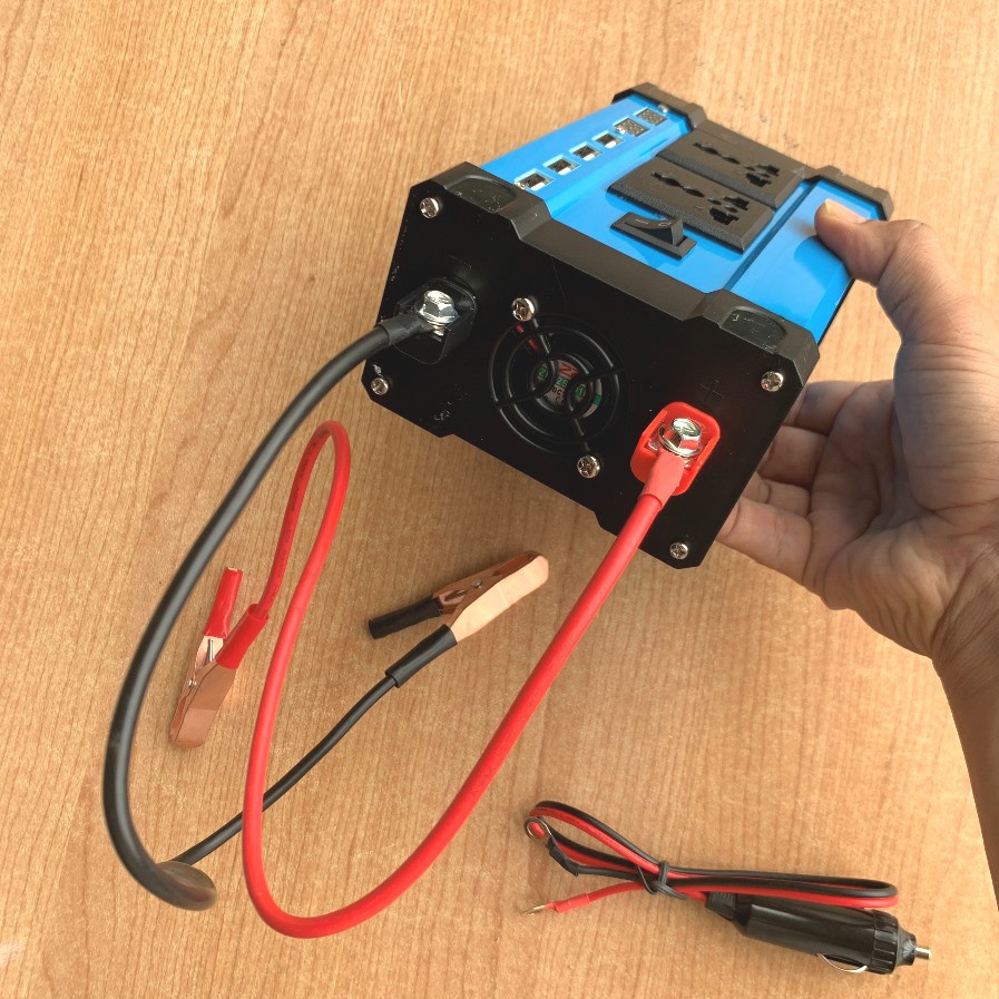 Bộ kích chuyển điện bình ắc quy từ 12V lên 220V INVERTER công suất 300W có màn LCD dùng tại gia đình, trên ô tô