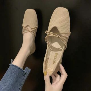 Giày bệt mũi vuông