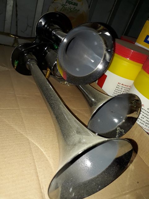 Sản phẩm gia đình làm: Còi hơi 3 loa (nâng tầm bá đạo cho xe của bạn)