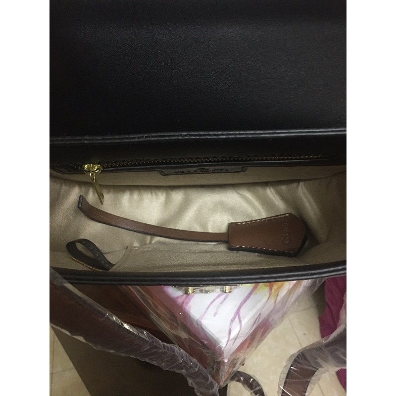 Túi xách dáng bầu