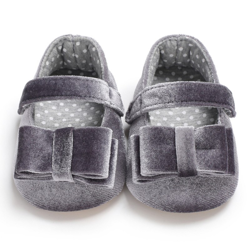 Giày nhung mềm mại kiểu công chúa cho bé gái sơ sinh