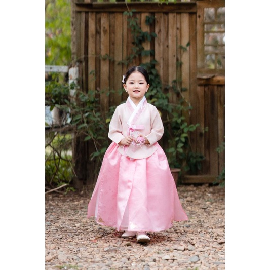 Hanbok cho bé