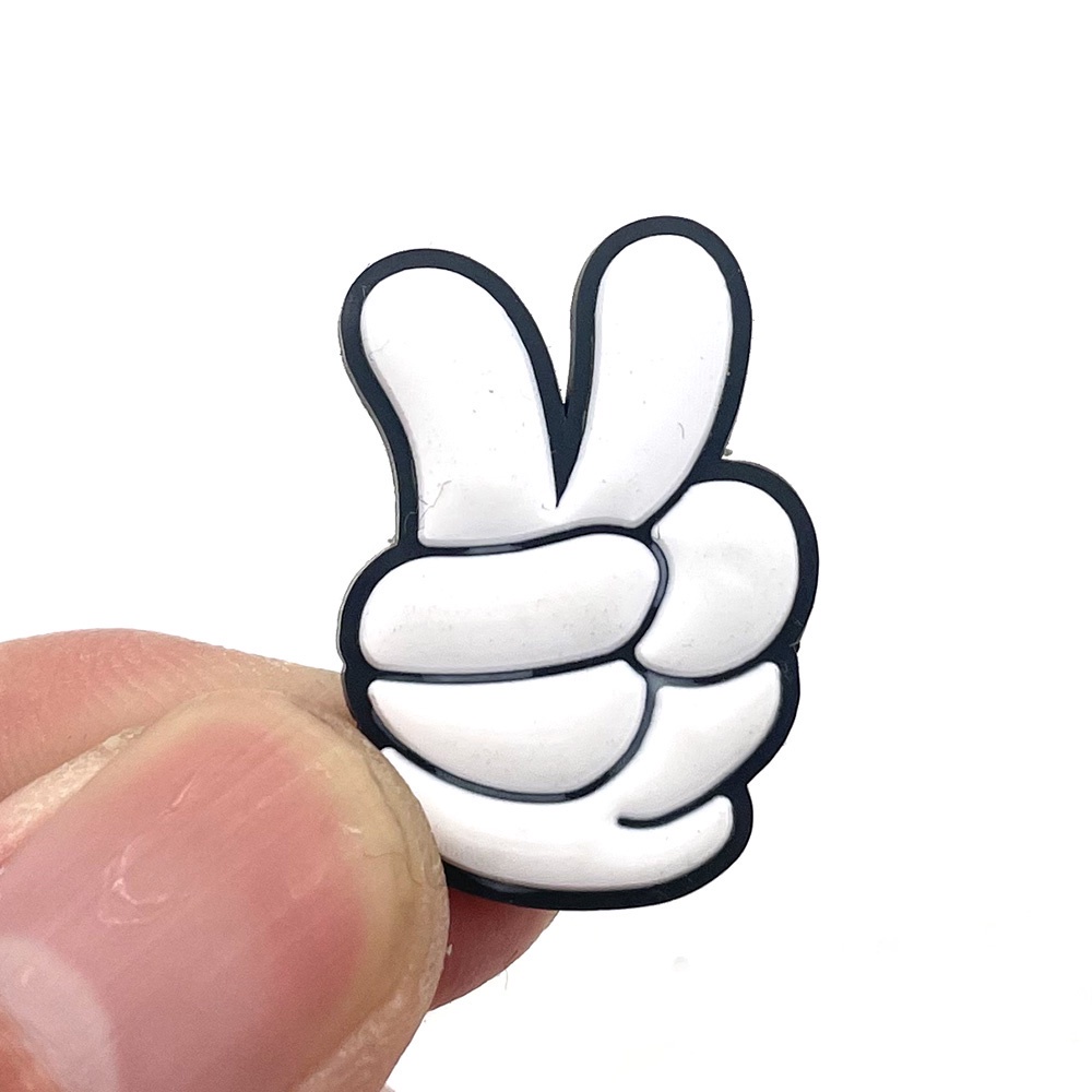 Jibbitz Chủ đề Doraemon dễ thương crocs DIY  Shoe Charms pvc accessories  Phụ kiện dép Với 1000 Mẫu Lựa Chọn Thích hợp làm quà tặng giày trẻ em Chuột Mickey hoạt hình