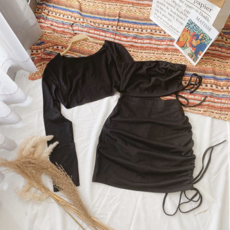 SET 3 MÓN : KHOÁC ĐEN TD + ÁO CROP 2S + CHÂN VÁY RÚT DÂY💙Cả set lên form cá tính và xinh quá