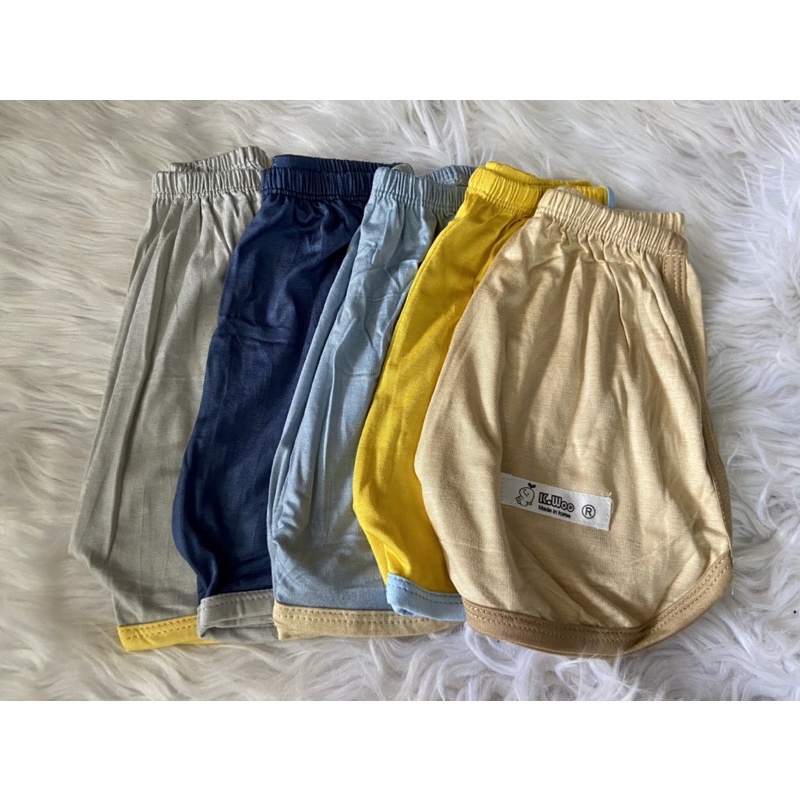 Quần chục cho bé dáng thể thao năng động ,màu sắc siêu đẹp ,Chất cotton mềm mịn ,không bai ,không xù,thấm hút mồ hôi