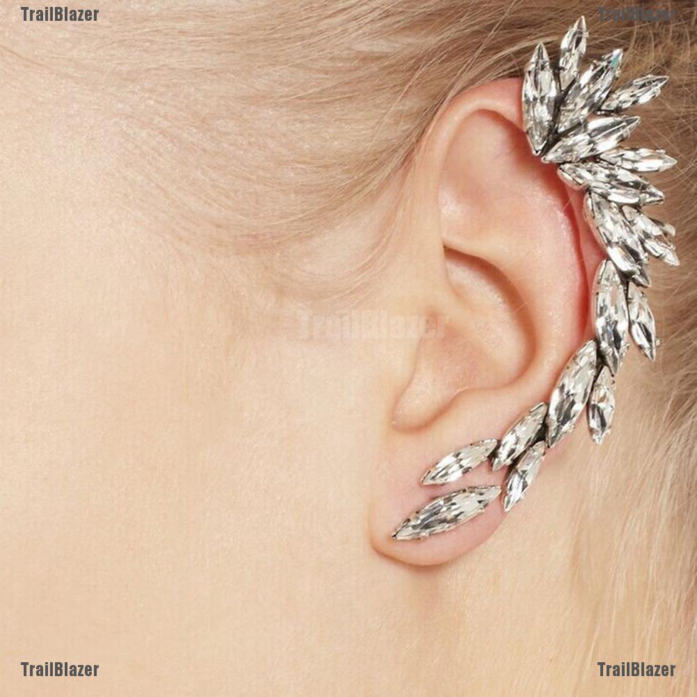 Khuyên Tai Đính Đá Thời Trang Trẻ Trung