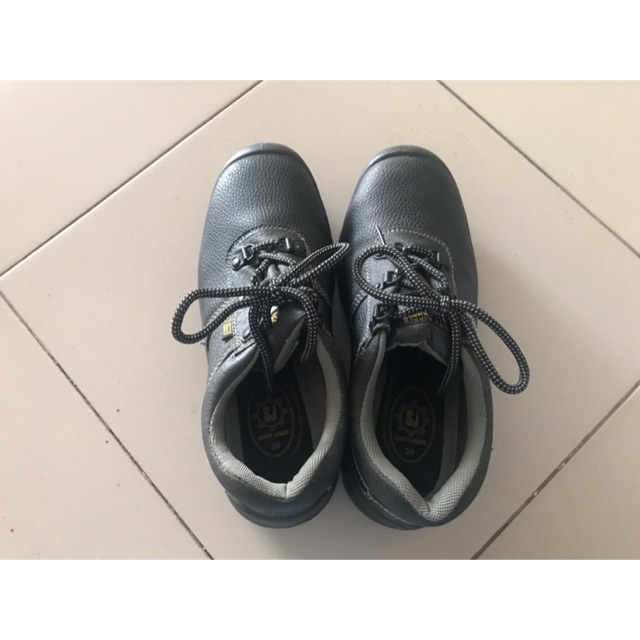 Giày bảo hộ lao động Safety Jogger size 39