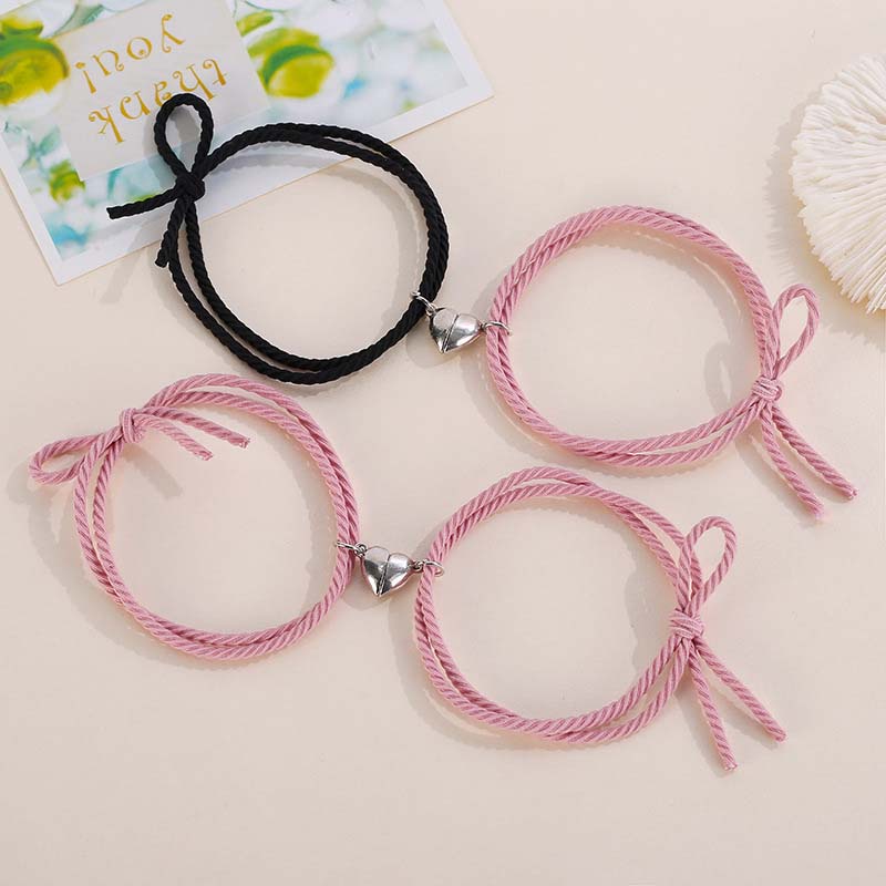 Set 2 vòng tay nam châm mặt hình trái tim cho cặp đôi