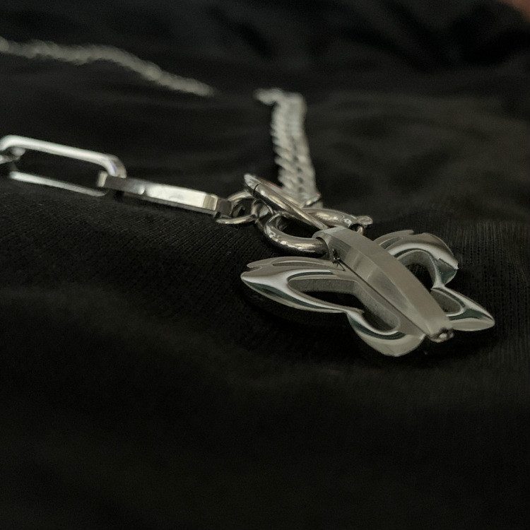 Dây Chuyền Mặt Hình Bướm Bằng Thép Titan Phong Cách Hip Hop 22704 Có Thể Sử Dụng Như Vòng Tay