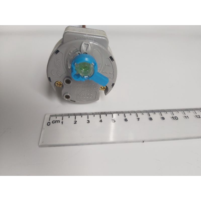 Role cọc bình nóng lạnh ariston