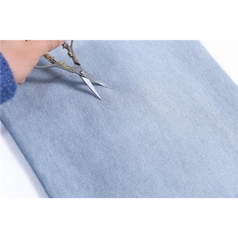 Quần jeans dài ống xuông