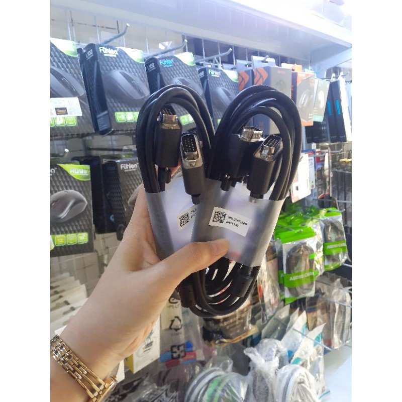 Dây VGA chuyển từ máy tính lên màn hình