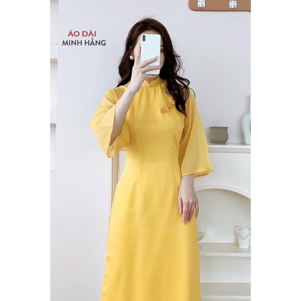 Áo dài cách tân nữ đính hoa ngực thiết kế tay lửng, áo dài nữ bốn tà tay loe nữ tính nhẹ nhàng_Áo dài Minh Hằng