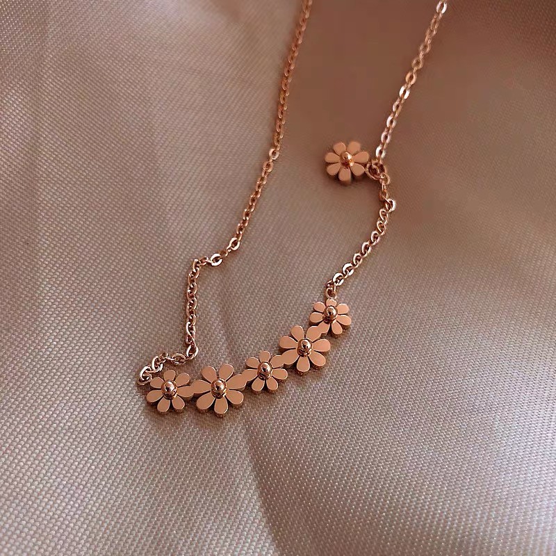 Dây Chuyền Mạ Vàng Hồng 18k Chống Thấm Nước Không Gây Dị Ứng Họa Tiết Hoa Cúc Phong Cách Hàn Quốc