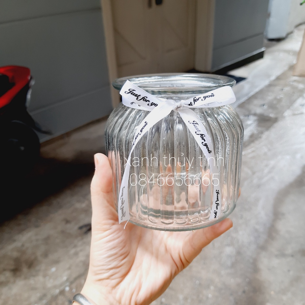 Bình hoa thủy tinh dáng trụ sọc lùn cao 11cm màu trắng trong veo