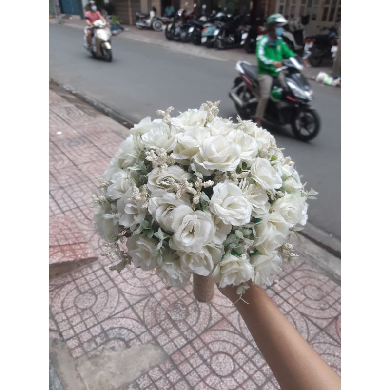 Hoa cầm tay cô dâu, hoa hồng tỉ muội