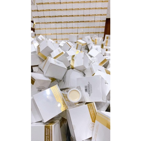 Kem Face SPOTLESS WHITE Date Mới