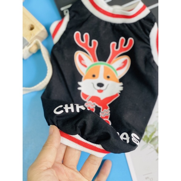 Áo Noel cho chó mèo