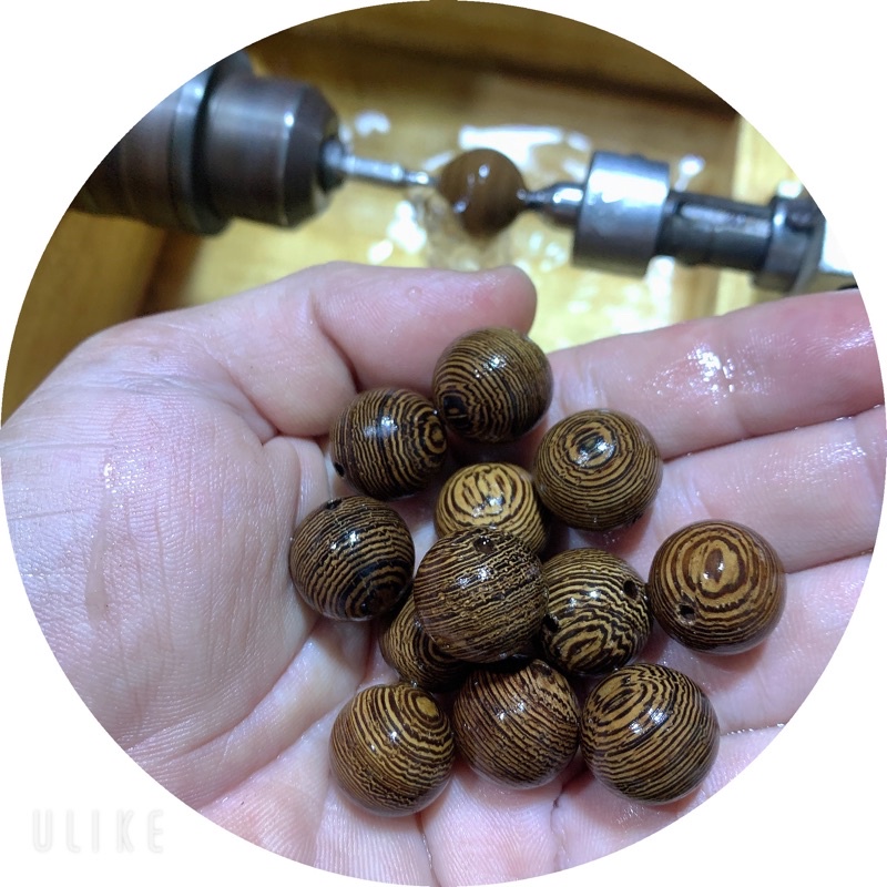 Vòng tay gỗ quý hạt 15mm (Tặng kèm móc khóa hồ lô gỗ quý)