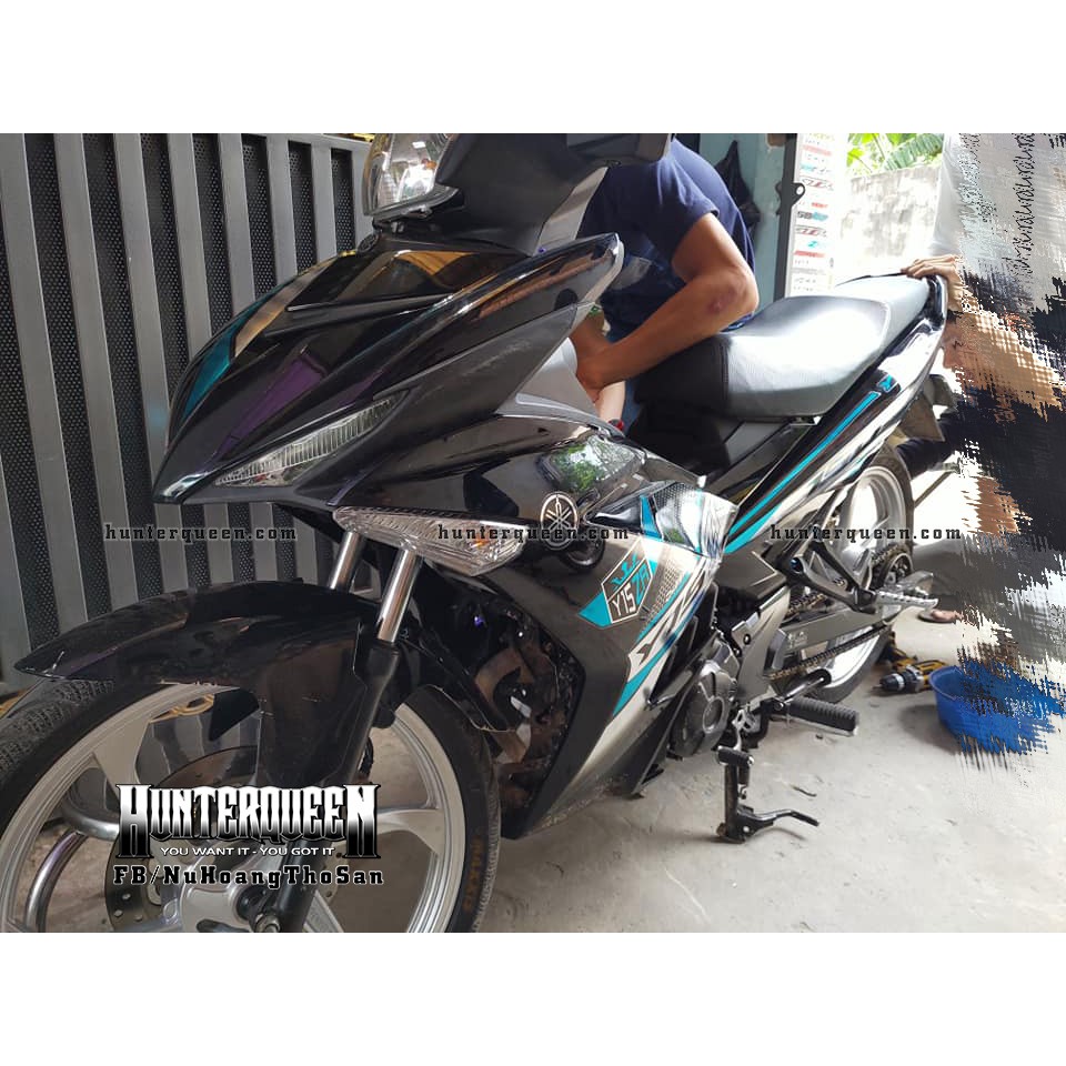 Tem Exciter 150. Y15ZR tổ ong, xe đen, tem xanh bạc. Chất liệu crom. Sắc nét, bền màu, chống nước