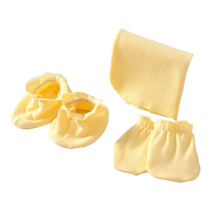 Set khăn cotton mềm có đồ bọc chân dành cho bé