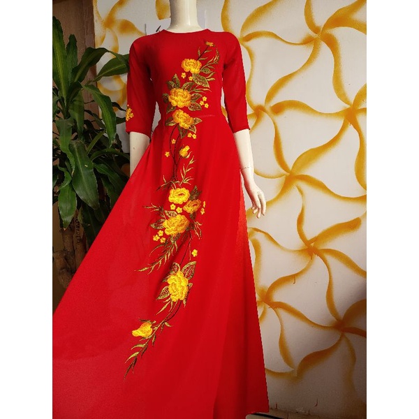 Áo dài mẹ đỏ thêu