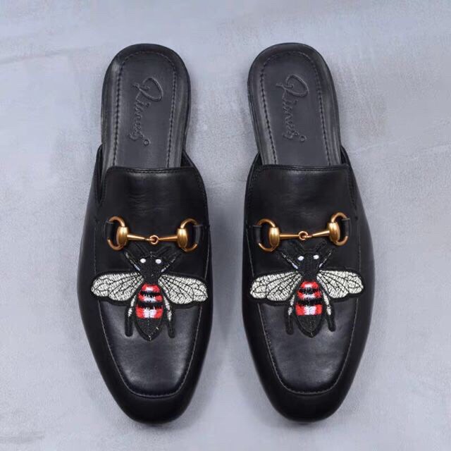 Giày sục nam thêu ong TO | BigBuy360 - bigbuy360.vn