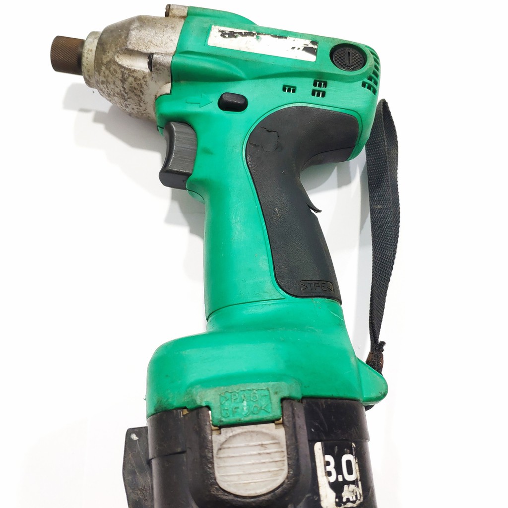 Máy bắn vít Makita 12v - M692D
