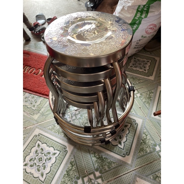 Ghế inox WIN phi 19 chân thấp có hình thấp phía sau