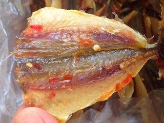 Cá chỉ vàng khô