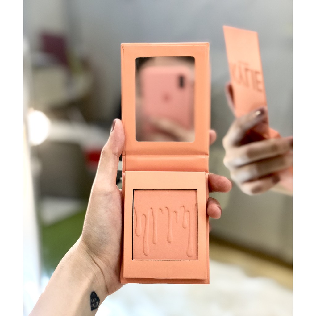 Phấn Má Hồng Kylie Pressed Blush Powder màu X Rated
