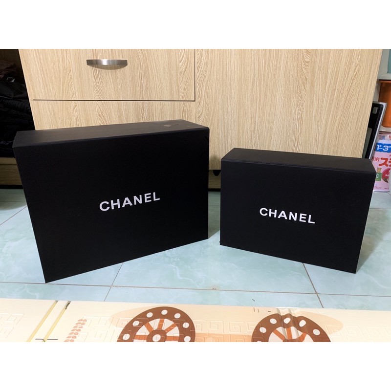 Hộp nam châm các hãng có sẵn, còn các mẫu như ảnh