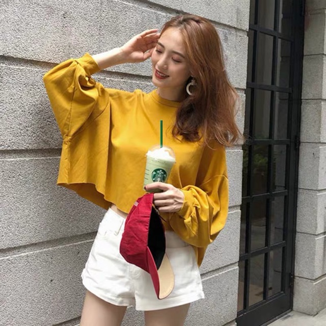 Áo croptop tay to dáng rộng