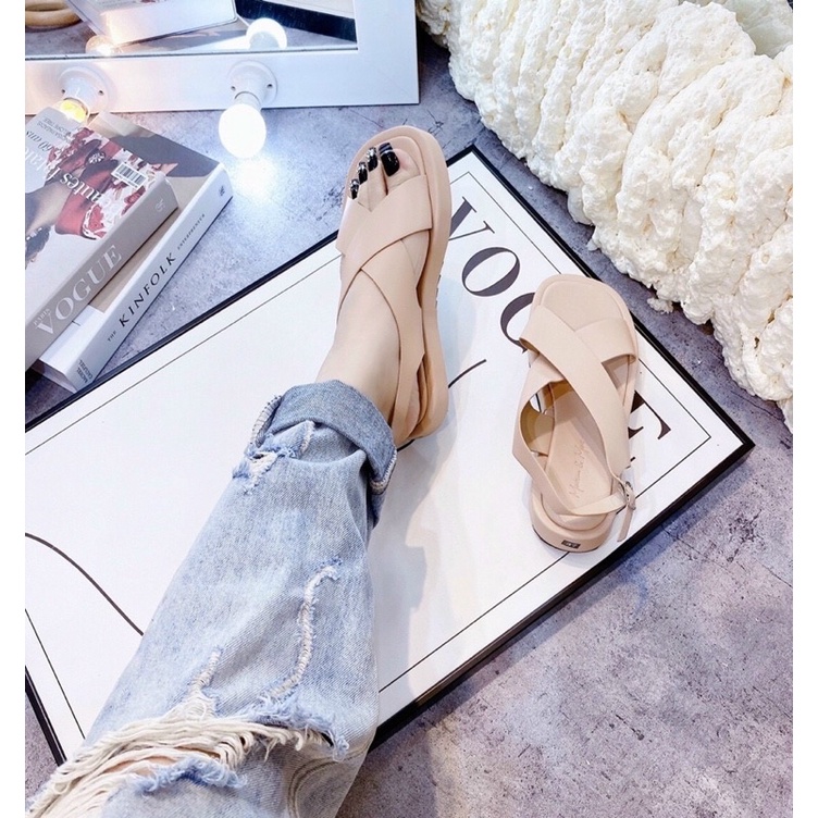 Sandal ulzzang quai chéo xỏ ngón hot 2021 ( sẵn hàng )