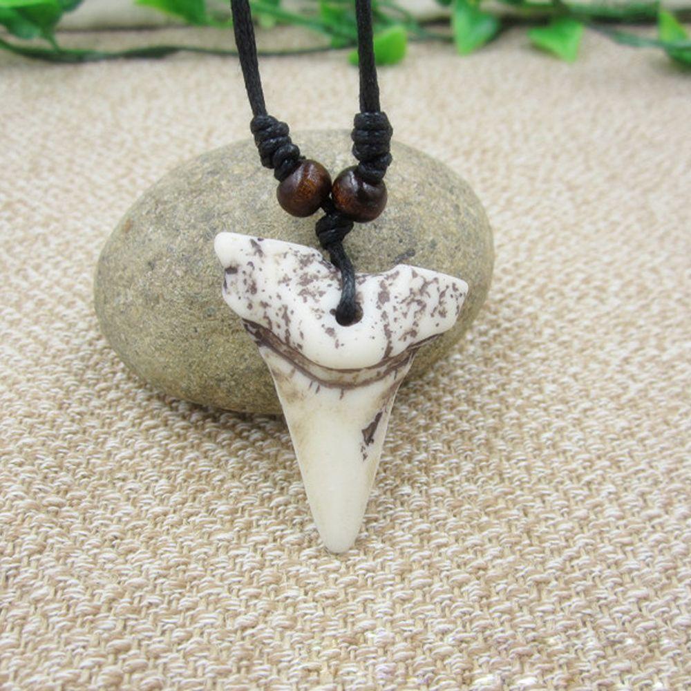 Vòng cổ Bùa May Mắn Hình Khúc Xương May Mắn Cho Nam Và Nữ