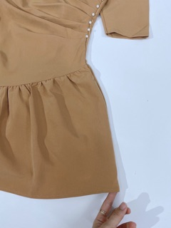Váy nhúm eo cúc ngọc
